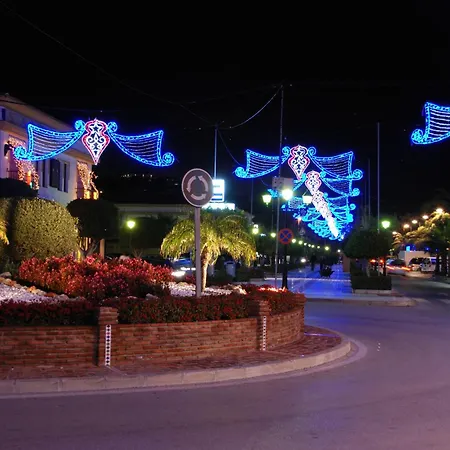 Luxe Met 3 Ensuite Badkamers, Terras Met Zicht, Prive Parkeren En Diverse Zwembaden