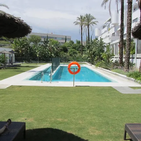 Luxe Met 3 Ensuite Badkamers, Terras Met Zicht, Prive Parkeren En Diverse Zwembaden