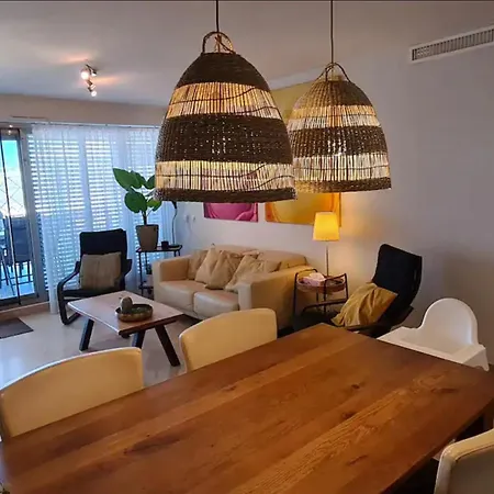 Luxe Met 3 Ensuite Badkamers, Terras Met Zicht, Prive Parkeren En Diverse Zwembaden